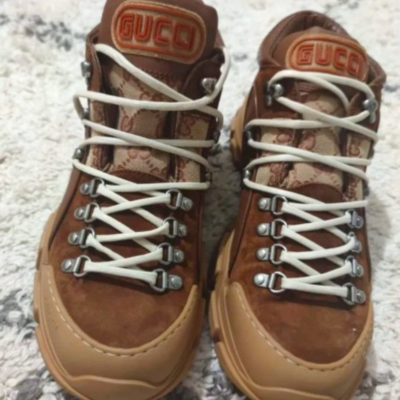 GUCCI FLASHTREK LOW TRAINERS - Picture 1 of 10